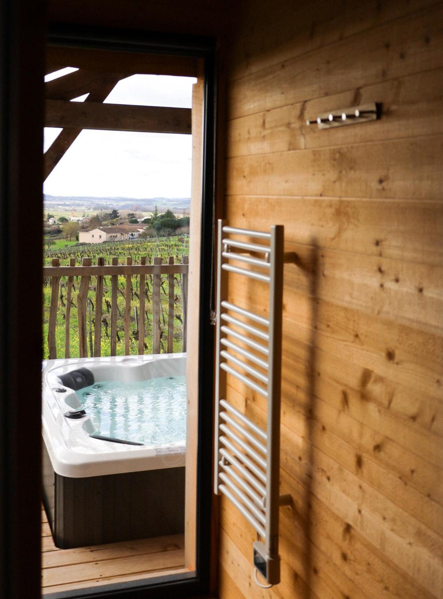 Le Domaine De La Tour Des Vents Bed and Breakfast Bergerac Exteriör bild