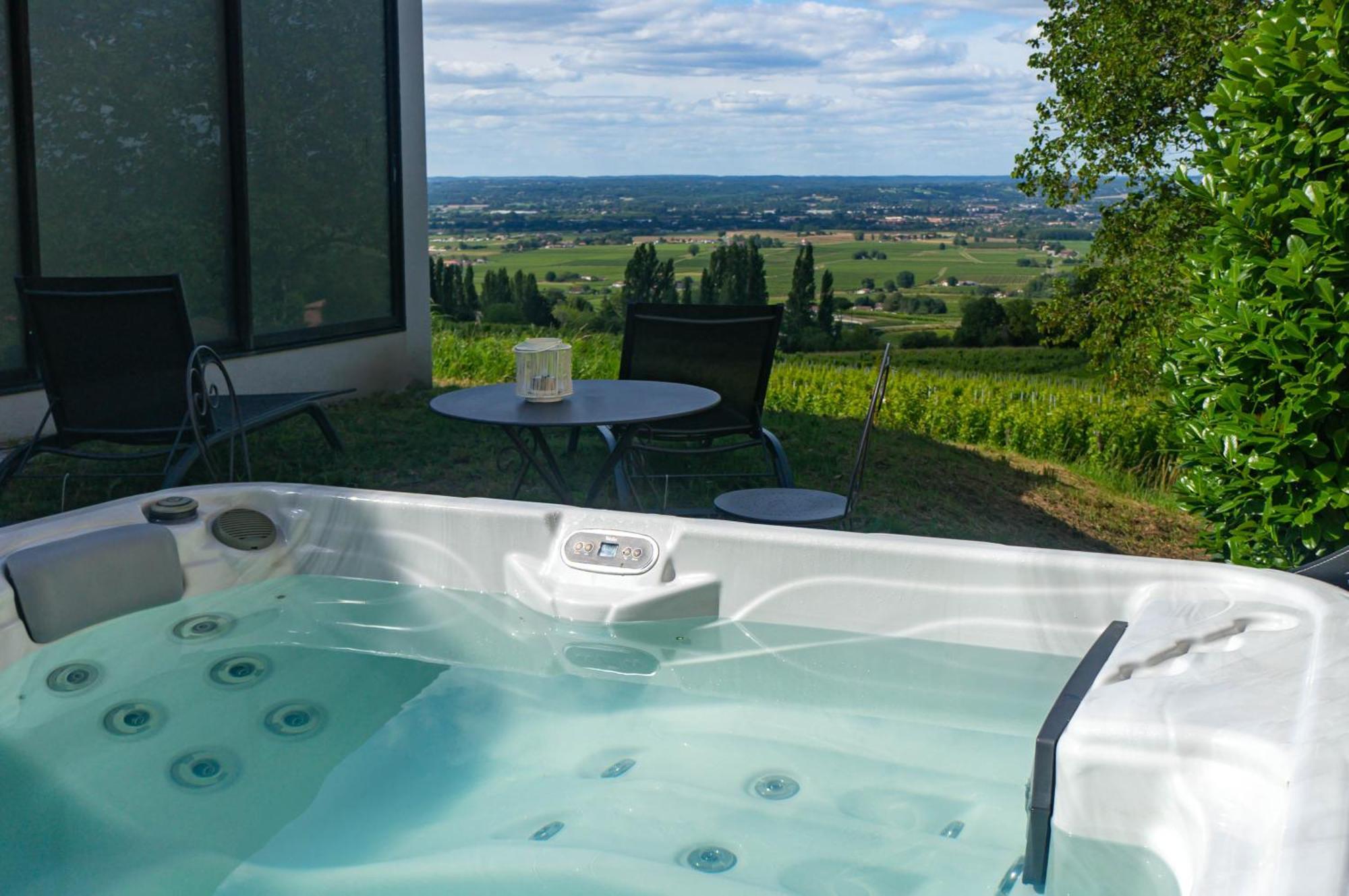 Le Domaine De La Tour Des Vents Bed and Breakfast Bergerac Exteriör bild